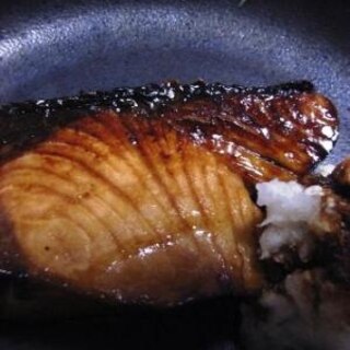 節約！少ないつけダレで作る　ブリの照り焼き